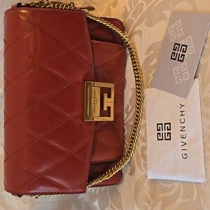 Givenchy  GV3 Limited Edition Diamond Quilted Shoulder/Crossbody Bag With  COA